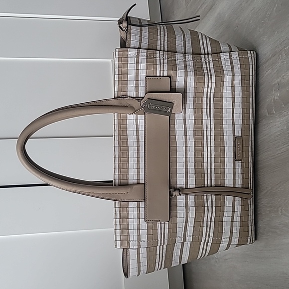 COACH Bleecker Riley Embossed Weave Leather Satchel/Shoulder/Crossbody Tote Bag - Picture 1 of 10